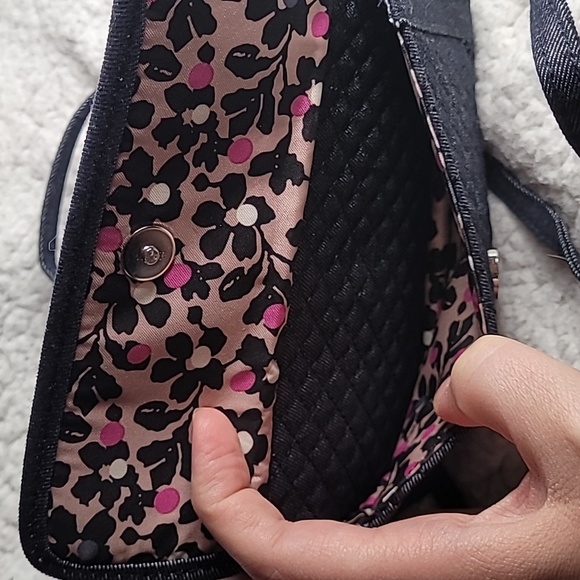 Vera Bradley Iconic RFID All In One Denim Cell Phone denim Crossbody Vera Bradle - Picture 17 of 17